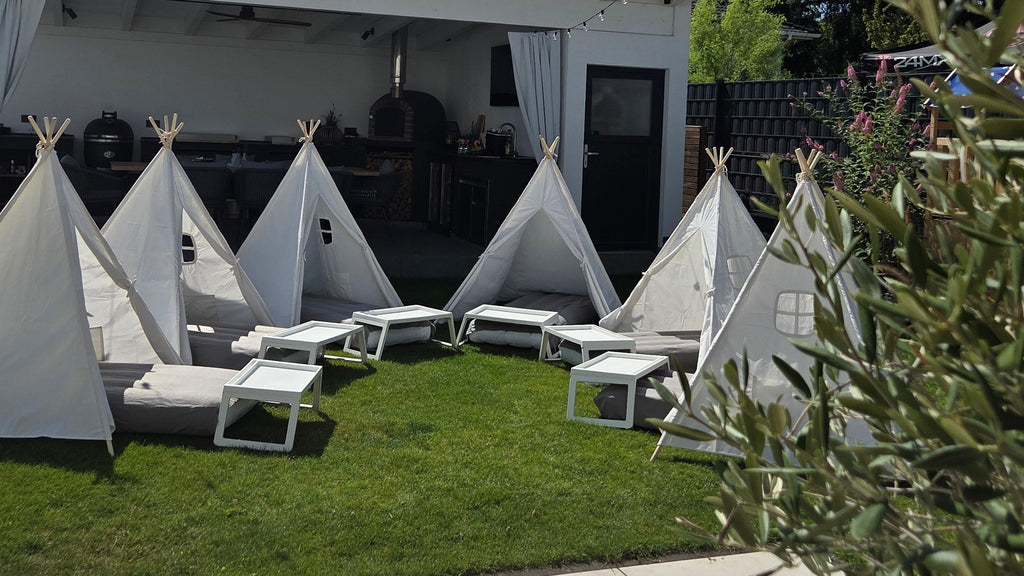 Tipi Zelte mit Matratzen