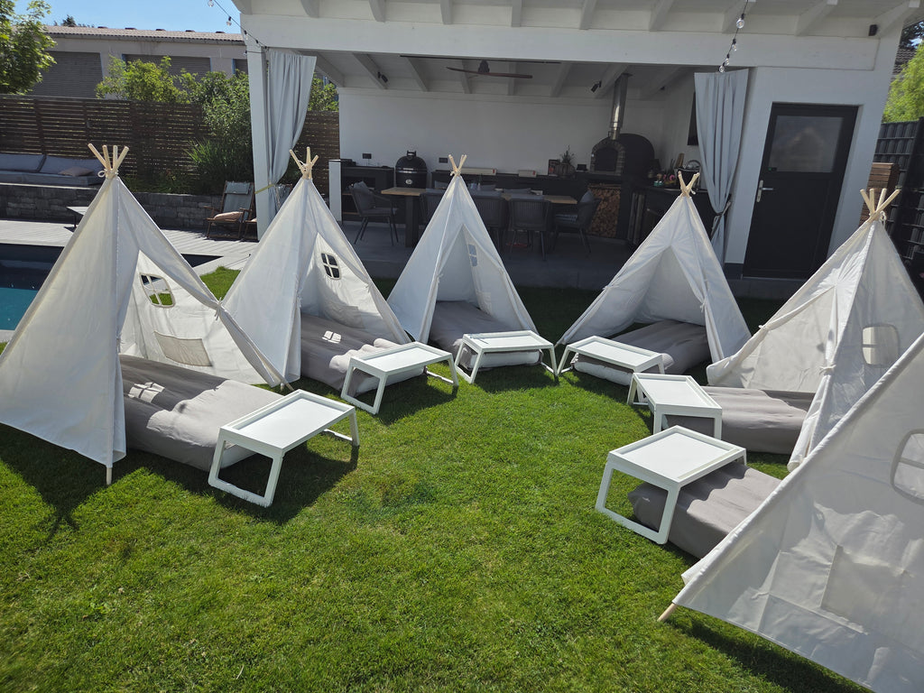 Tipi Zelte mit Matratzen